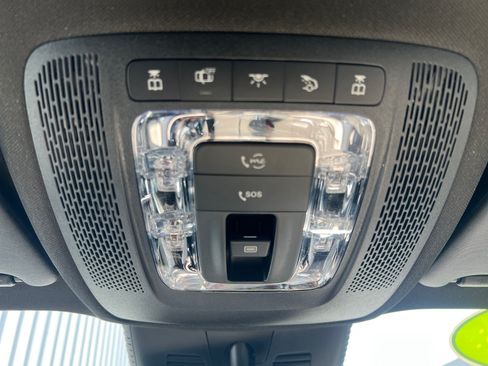 Used 2026 Mercedes-Benz GLB 250 image 31