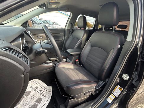 Used 2024 Mitsubishi Outlander Sport SE image 17