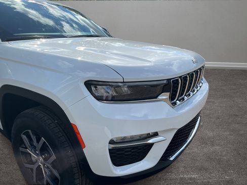 New 2025 Jeep Grand Cherokee Limited image 40