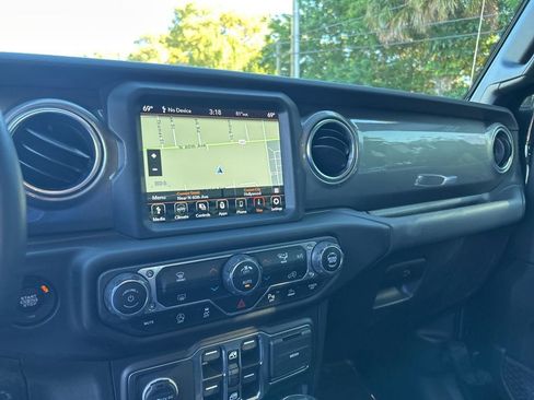 Certified 2021 Jeep Wrangler Unlimited Sahara image 11