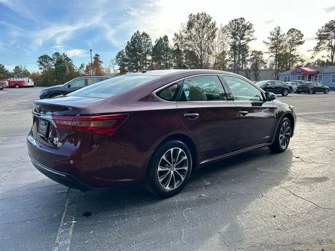 Used 2018 Toyota Avalon XLE Premium image 6