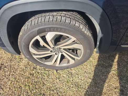 Used 2021 Volkswagen Atlas SEL Premium image 20