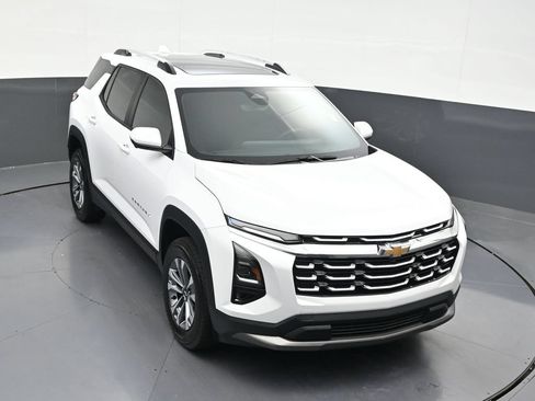 Used 2025 Chevrolet Equinox LT w/ Safety and Technology Package FWD image 25
