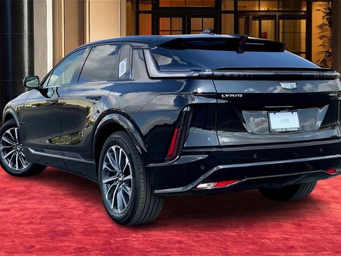 New 2026 Cadillac Lyriq Sport image 4