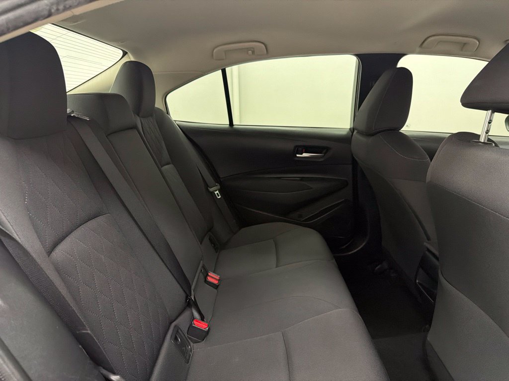 Used 2020 Toyota Corolla LE FWD image 28