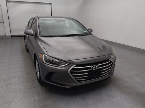 Used 2018 Hyundai Elantra SE image 14