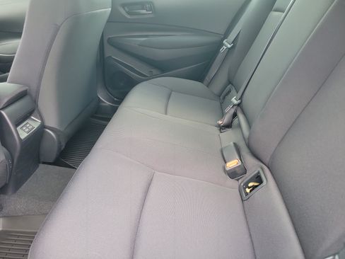 Used 2025 Toyota Corolla LE FWD image 11
