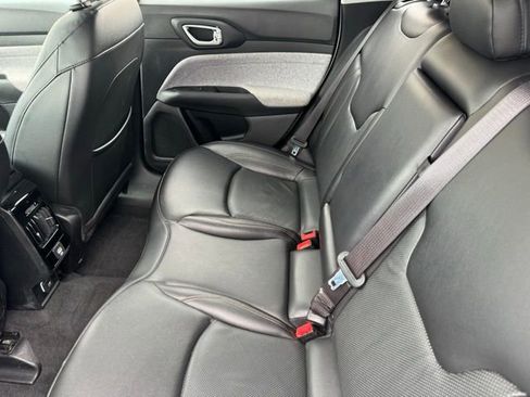 Used 2022 Jeep Compass Latitude AWD/4WD image 6