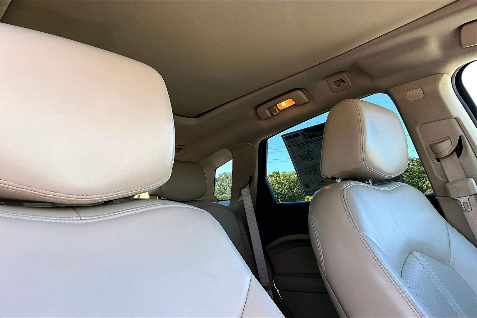 Used 2015 Cadillac SRX Luxury w/ Driver Awareness Package FWD image 26