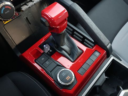 Used 2025 Toyota Tacoma TRD Sport w/ TRD Sport Upgrade Package image 24