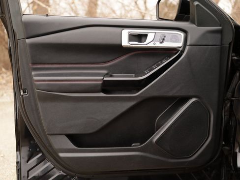 Used 2022 Ford Explorer ST-Line w/ Class IV Trailer Tow Package image 25