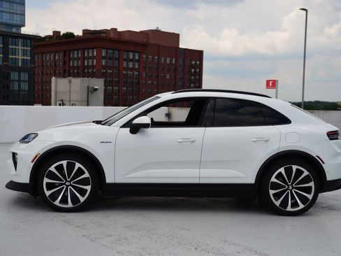 New 2025 Porsche Macan 4 Electric image 2