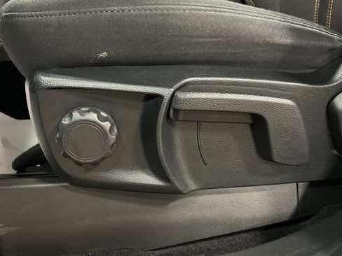 Used 2022 Ford Ranger XLT w/ Technology Package image 13