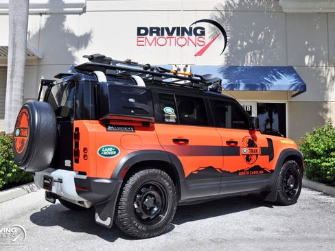 Used 2022 Land Rover Defender 110 S AWD/4WD image 24