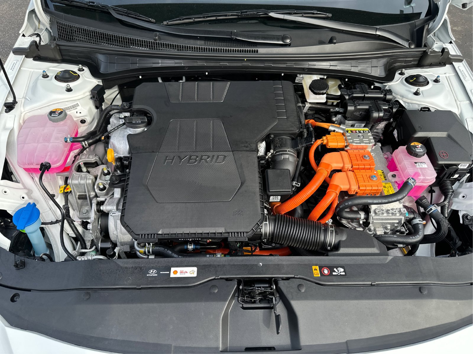 Certified 2025 Hyundai Elantra Limited w/ Cargo Package FWD image 24