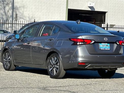 Used 2025 Nissan Versa SV image 6