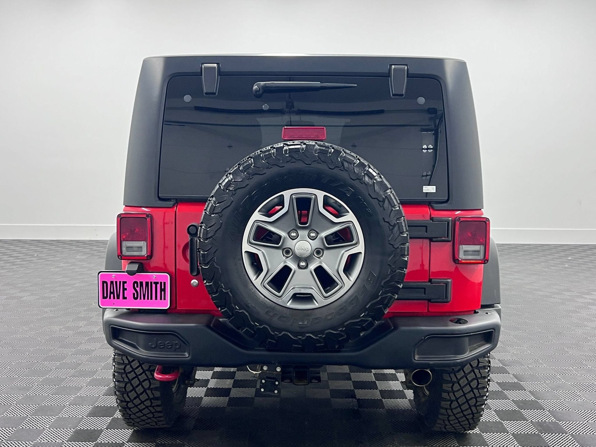 Used 2017 Jeep Wrangler Unlimited Rubicon w/ Connectivity Group AWD/4WD image 10