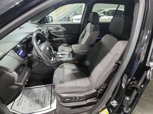 Used 2023 Chevrolet Traverse LT image 15