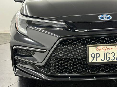 Certified 2024 Toyota Corolla SE w/ SE Package FWD image 9