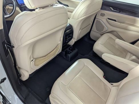 Certified 2021 Jeep Grand Cherokee L Limited image 16