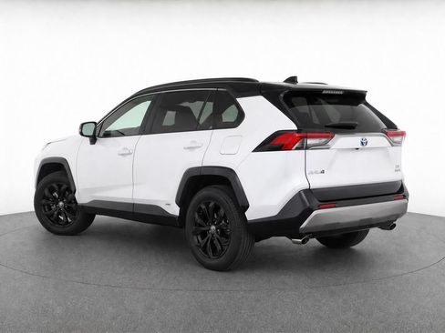 Used 2023 Toyota RAV4 XSE AWD/4WD image 3