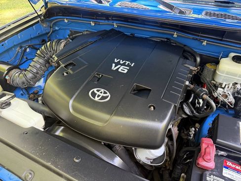 Used 2007 Toyota FJ Cruiser 4WD image 76