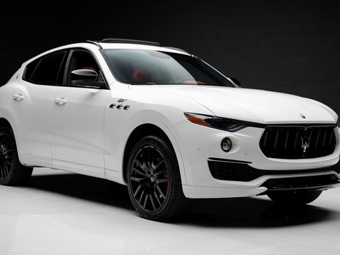 Used 2022 Maserati Levante GT AWD/4WD image 91