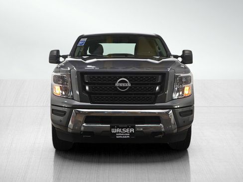 Used 2024 Nissan Titan SV w/ SV Convenience Package image 8