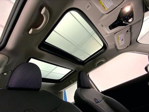 Certified 2025 MINI Cooper 2-Door Hardtop image 26