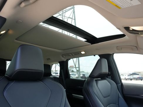 Certified 2026 INFINITI QX60 Luxe w/ Cargo Package AWD/4WD image 24