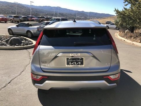 Certified 2024 Kia Niro LX image 9