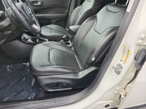 Used 2019 Jeep Compass Limited AWD/4WD image 10