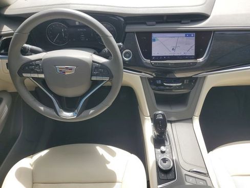 Certified 2023 Cadillac XT6 Premium Luxury AWD/4WD image 29