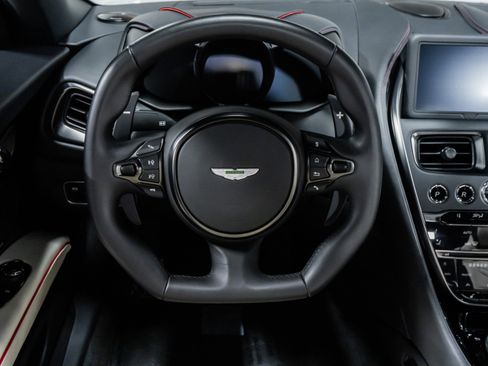 Used 2023 Aston Martin DBS Volante image 11