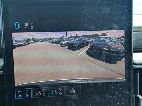 Used 2025 GMC Yukon XL Denali AWD/4WD image 22