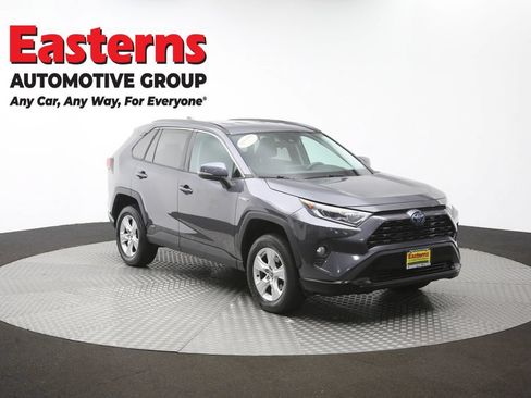 Used 2021 Toyota RAV4 XLE AWD/4WD image 49