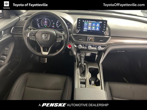 Used 2022 Honda Accord Sport image 2