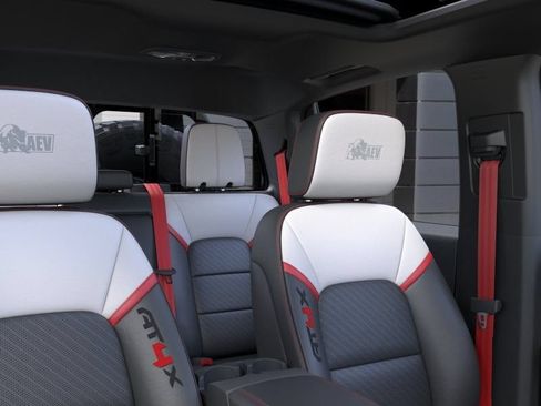 New 2026 GMC Canyon AT4X w/ AT4X AEV Edition AWD/4WD image 25