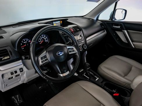 Used 2015 Subaru Forester 2.5i Touring AWD/4WD image 2
