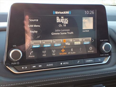 Used 2024 Nissan Rogue SV image 23