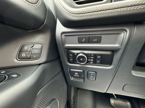 Used 2023 Ford Expedition Max Platinum image 22