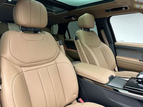 Certified 2024 Land Rover Range Rover Sport SE image 11