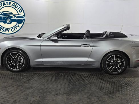 Used 2022 Ford Mustang Premium RWD image 11