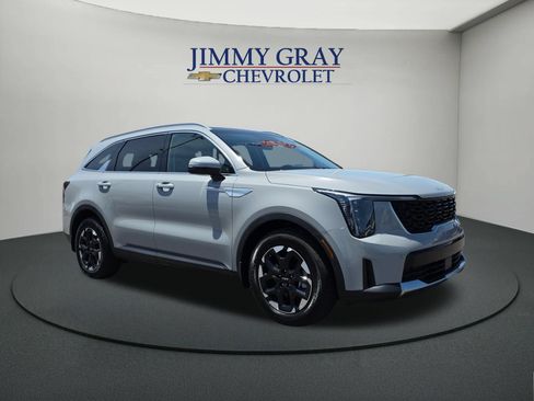 Used 2025 Kia Sorento S w/ Panoramic Sunroof Package FWD image 7
