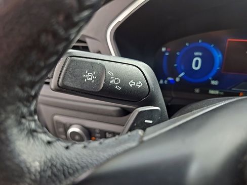 Used 2020 Ford Escape Titanium AWD/4WD image 24