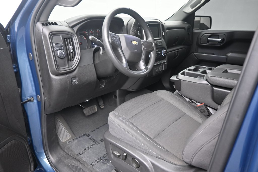 Used 2024 Chevrolet Silverado 1500 Custom w/ LPO, Dark Essentials Package RWD image 11