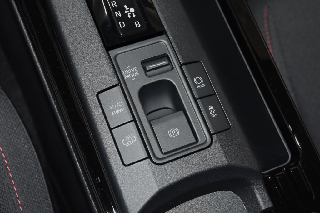 New 2027 Toyota Prius Plug-In Hybrid FWD image 26
