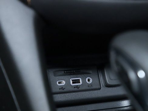 Used 2023 Chevrolet Equinox Premier image 27