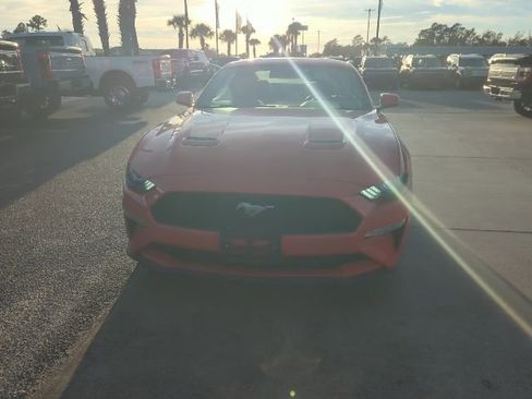 Used 2022 Ford Mustang Premium image 9