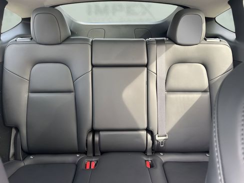 Used 2023 Tesla Model Y Long Range image 12